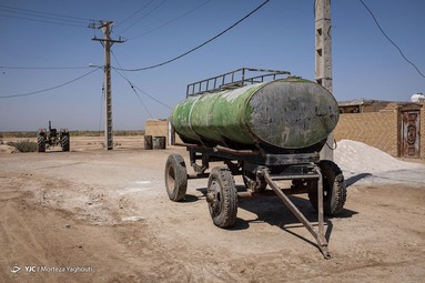 شاخه موجود رودخانه زهره در روستای منصوره نیز همیشه آب ندارد و دارای آّبی گل آلود و غیر بهداشتی است.