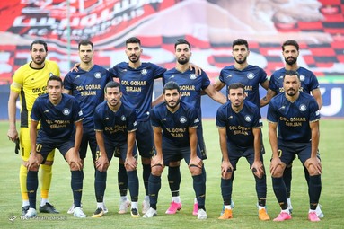 تیم‌های فوتبال پرسپولیس و گل‌گهر در چارچوب رقابت‌های لیگ برتر به مصاف هم رفتند.