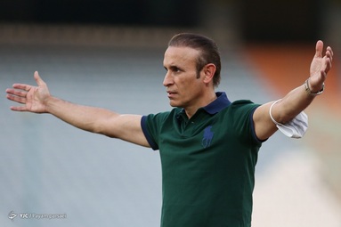 تیم‌های فوتبال پرسپولیس و گل‌گهر در چارچوب رقابت‌های لیگ برتر به مصاف هم رفتند.