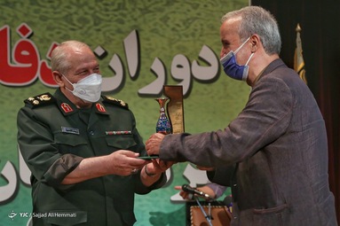 مراسم رونمایی از کتاب‌های خاطرات دوران دفاع مقدس فرماندهان ناجا