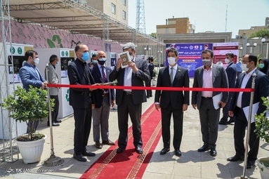 مراسم رونمایی از دستگاه «R V M» یا دریافت خودکار پسماند
