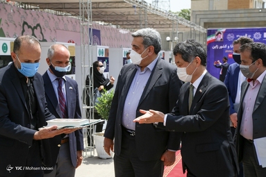مراسم رونمایی از دستگاه «R V M» یا دریافت خودکار پسماند