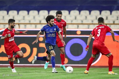 دیدار تیم‌های فوتبال پرسپولیس و استقلال در نود و ششمین بازی شهرآورد پایتخت، در مرحله یک چهارم نهایی جام حذفی
