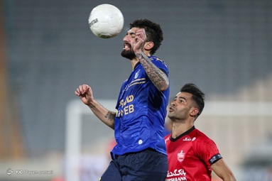 دیدار تیم‌های فوتبال پرسپولیس و استقلال در نود و ششمین بازی شهرآورد پایتخت، در مرحله یک چهارم نهایی جام حذفی