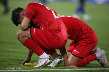 دیدار تیم‌های فوتبال پرسپولیس و استقلال در نود و ششمین بازی شهرآورد پایتخت، در مرحله یک چهارم نهایی جام حذفی