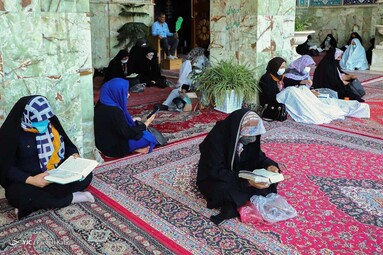 قرائت دعای پرفیض عرفه - امام زاده علی اکبر(ع) گرگان