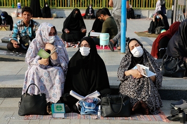 قرائت دعای پرفیض عرفه - امامزاده شاهرضا(ع) اصفهان