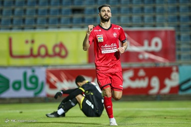 در چارچوب هفته بیست و هفتم مسابقات لیگ برتر، تیم‌های فوتبال پرسپولیس تهران و ماشین سازی تبریز مقابل یکدیگر قرار گرفتند