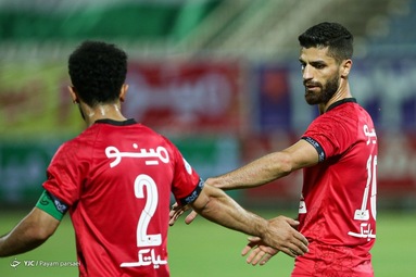 در چارچوب هفته بیست و هفتم مسابقات لیگ برتر، تیم‌های فوتبال پرسپولیس تهران و ماشین سازی تبریز مقابل یکدیگر قرار گرفتند