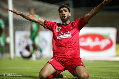 در چارچوب هفته بیست و هفتم مسابقات لیگ برتر، تیم‌های فوتبال پرسپولیس تهران و ماشین سازی تبریز مقابل یکدیگر قرار گرفتند