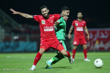 در چارچوب هفته بیست و هفتم مسابقات لیگ برتر، تیم‌های فوتبال پرسپولیس تهران و ماشین سازی تبریز مقابل یکدیگر قرار گرفتند