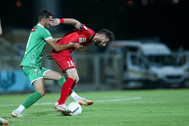 در چارچوب هفته بیست و هفتم مسابقات لیگ برتر، تیم‌های فوتبال پرسپولیس تهران و ماشین سازی تبریز مقابل یکدیگر قرار گرفتند