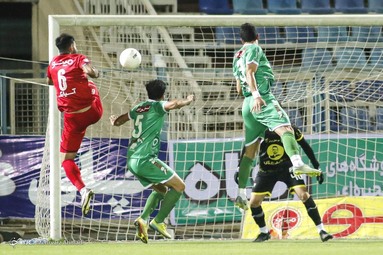 در چارچوب هفته بیست و هفتم مسابقات لیگ برتر، تیم‌های فوتبال پرسپولیس تهران و ماشین سازی تبریز مقابل یکدیگر قرار گرفتند