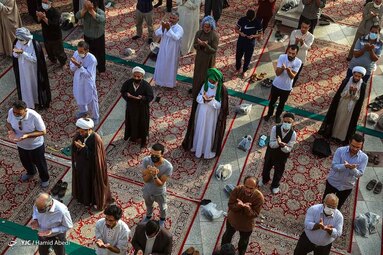 اقامه نماز عید قربان - حرم مطهر حضرت فاطمه معصومه (س)
