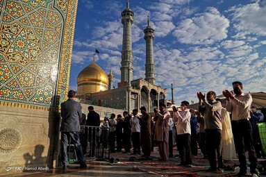 اقامه نماز عید قربان - حرم مطهر حضرت فاطمه معصومه (س)