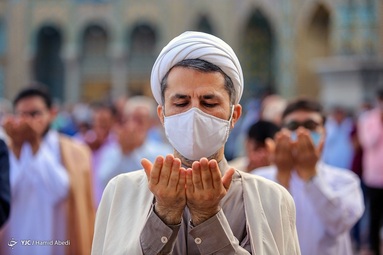 اقامه نماز عید قربان - حرم مطهر حضرت فاطمه معصومه (س)