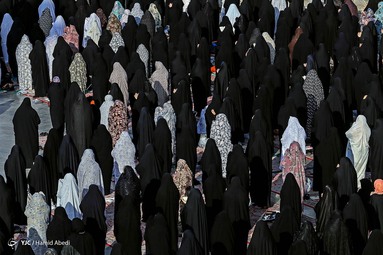 اقامه نماز عید قربان - حرم مطهر حضرت فاطمه معصومه (س)