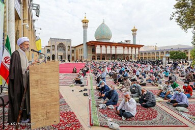 اقامه نماز عید قربان - حرم مطهر حضرت شاهچراغ (ع)