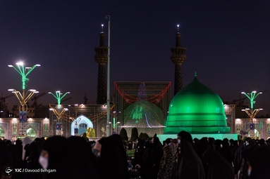 حال و هوای حرم امام رضا(ع) در شب عید غدیر