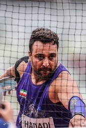 در پرتاب دیسک احسان حدادی با رکورد ۵۸.۹۸ متر در جایگاه چهاردهم مسابقات المپیک توکیو قرار گرفت و از صعود به فینال بازماند.