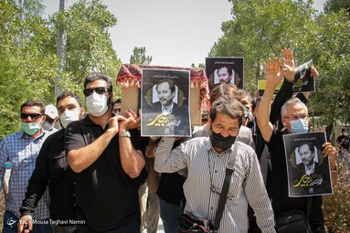 تشییع و خاکسپاری «محمد سرور رجایی» - بهشت زهرا (س) تهران