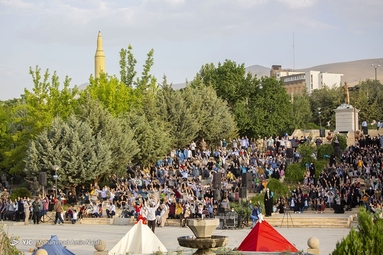 بازسازی واقعه غدیر خم در همدان