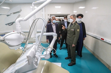 افتتاح مرکز تخصصی دندانپزشکی شهید فخری زاده توسط امیر سرتبپ حاتمی‎‎ وزیر دفاع