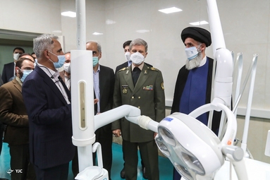 افتتاح مرکز تخصصی دندانپزشکی شهید فخری زاده توسط امیر سرتبپ حاتمی‎‎ وزیر دفاع