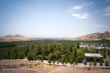 جدال قبر و طبیعت در کرمان