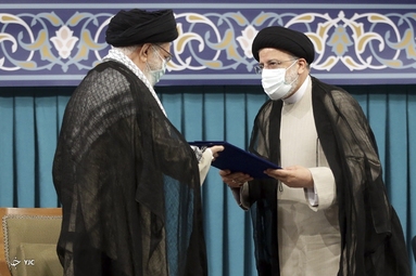 مراسم تنفیذ حکم سیزدهمین دوره ریاست جمهوری اسلامی ایران‌