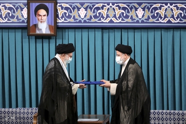 مراسم تنفیذ حکم سیزدهمین دوره ریاست جمهوری اسلامی ایران‌