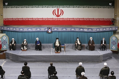 مراسم تنفیذ حکم سیزدهمین دوره ریاست جمهوری اسلامی ایران‌
