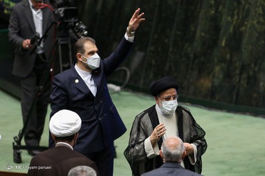 مراسم تحلیف سیزدهمین دوره ریاست جمهوری اسلامی ایران در محل مجلس شورای اسلامی
