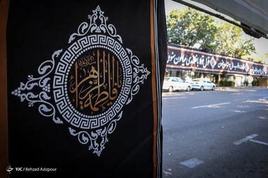 در آستانه ماه محرم خیابان ها و بازارهای شهر تبریز سیاه پوش حسین شد