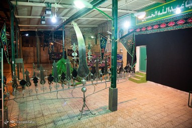 در آستانه ماه محرم خیمه عزای حسینی برپا شد  - سمنان