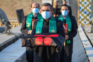 آئین اهتزاز پرچم گنبد حرم امام حسین(ع)برفراز بارگاه عبدالعظیم(ع) - شهرری