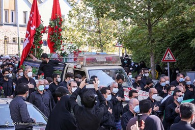 تشییع پیکر شهید مدافع حرم «رضا فرزانه»