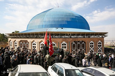 تشییع پیکر شهید مدافع حرم «رضا فرزانه»