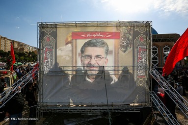 تشییع پیکر شهید مدافع حرم «رضا فرزانه»