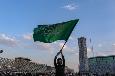 عزاداری شب پنجم محرم -  میدان آیینی امام حسین(ع)