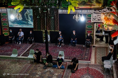 تکیه نفر آباد، اولین تکیه طهران واقع در شهر ری در زمان حکومت صفویه ساخته شد.