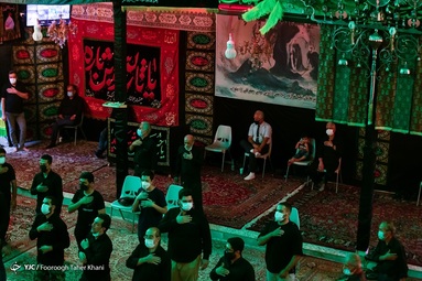 تکیه نفر آباد، اولین تکیه طهران واقع در شهر ری در زمان حکومت صفویه ساخته شد.