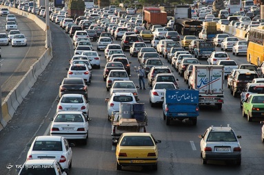 ترافیک سنگین اتوبان کرج با اعلام تعطیلات کرونایی