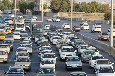 ترافیک سنگین اتوبان کرج با اعلام تعطیلات کرونایی