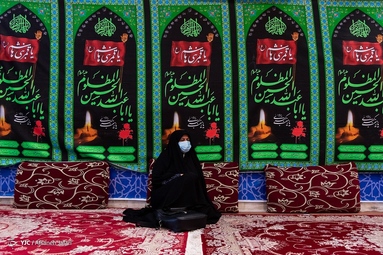عزاداری شب هفتم محرم با رعایت موازین بهداشتی  در حسینیه عاشقان ثاراالله  - بوشهر