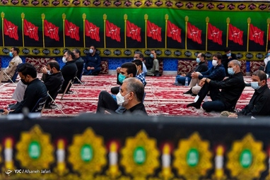 عزاداری شب هفتم محرم با رعایت موازین بهداشتی  در حسینیه عاشقان ثاراالله  - بوشهر