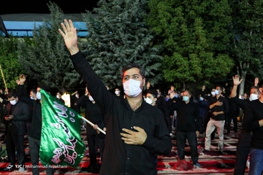 عزاداری شب هفتم محرم در هیئت رزمندگان اسلام زنجان