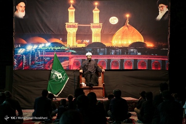 عزاداری شب هفتم محرم در هیئت رزمندگان اسلام زنجان