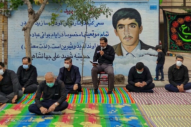 احیای یک سنت قدیمی عزاداری امام حسین (ع) در مقابل منزل شهدا با عنوان «هر کوچه شهید، یک حسینیه» - قزوین