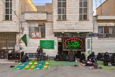 احیای یک سنت قدیمی عزاداری امام حسین (ع) در مقابل منزل شهدا با عنوان «هر کوچه شهید، یک حسینیه» - قزوین